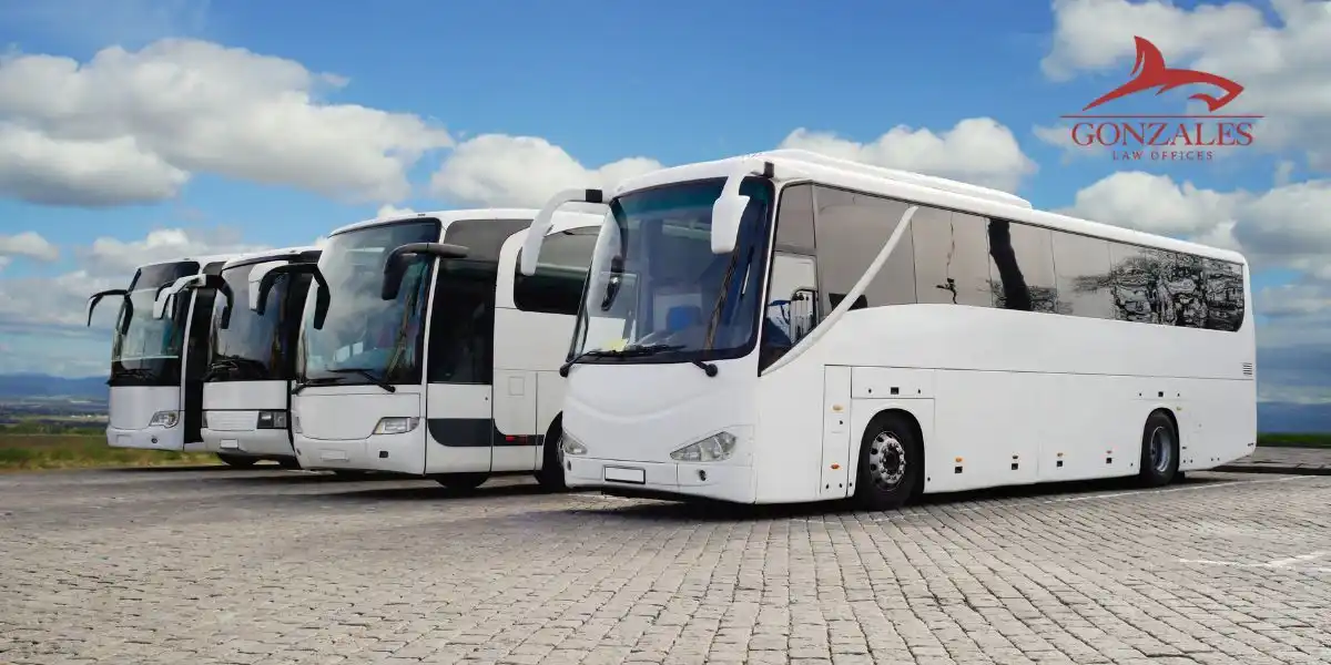 Abogado especializado en accidentes de autobús en Corona